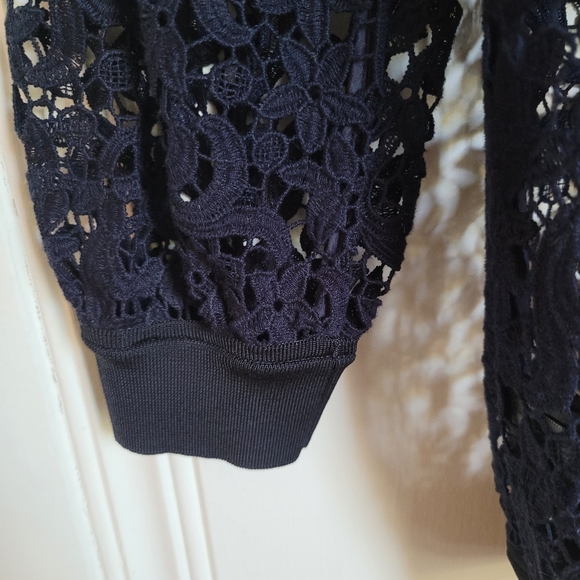 Lafayette 148 black lace top S - Picture 3 of 8